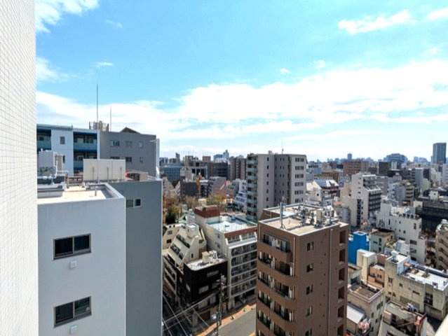 BRANSIESTA上野の設備|13Fバルコニーからの眺望、上層階は日当たり眺望良好です