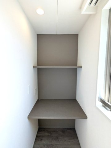 BRANSIESTA上野の設備|洋室の隣にデスクワーク可能なDENスペース付、上層階は日当たり眺望良好です