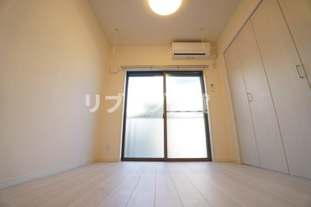 コモイルソーレ弁天の寝室