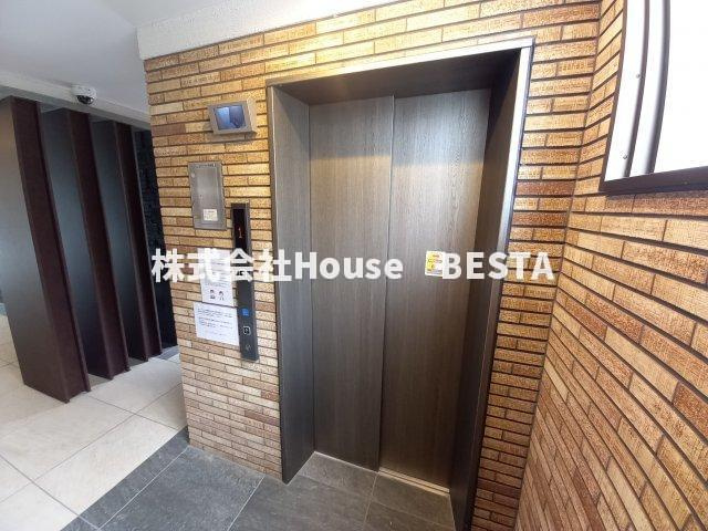 ファーストフィオーレ三宮イーストのロビー