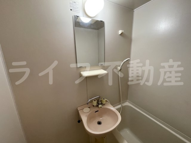 パルエミールの洗面所|スペースが確保できる洗面所です