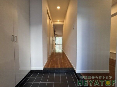 【玄関】 | トランセット覚王山 | シューズボックス付き玄関