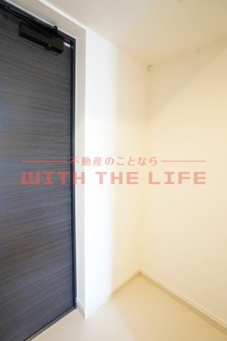 グランフォーレ久留米駅プレミア【キャッシュバック対象物件】の玄関|収納もある玄関です