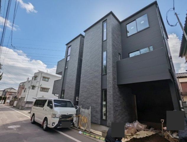 朝霞市栄町5丁目 全2棟 1号棟の外観|只今、基礎工事中になります
完成現場ございます
完成現場にて建物もボリュームや仕様設備などご確認いただけます