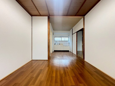 【居間・リビング】 | 豊中市中桜塚3丁目貸家