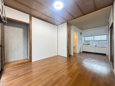 【居間・リビング】 | 豊中市中桜塚3丁目貸家