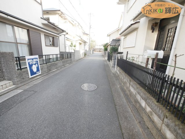 【前面道路含む現地写真】 | 加古川市平岡町新在家　中古戸建