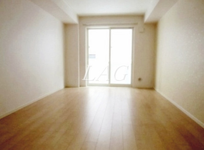 【居間・リビング】 | レジデンスＨＡＲＵ | 洋室のお部屋です。