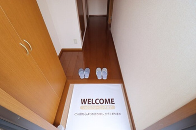 【玄関】 | コモド八ヶ崎 Ａ・Ｂ | 玄関