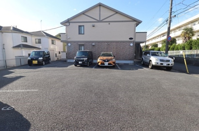 【駐車場】 | コモド八ヶ崎 Ａ・Ｂ | 駐車場