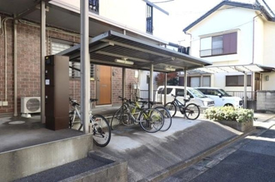【その他共用部分】 | コモド八ヶ崎 Ａ・Ｂ | 駐輪場