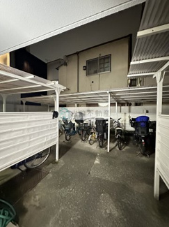 【駐車場】 | ブルク六義園