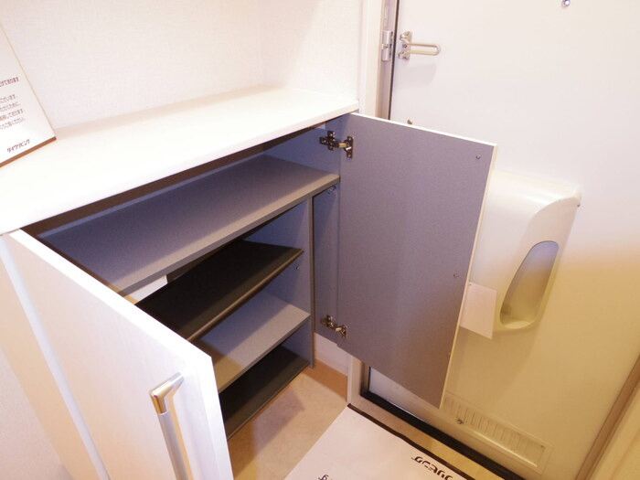 フォレストヒルズの玄関|シューズボックス