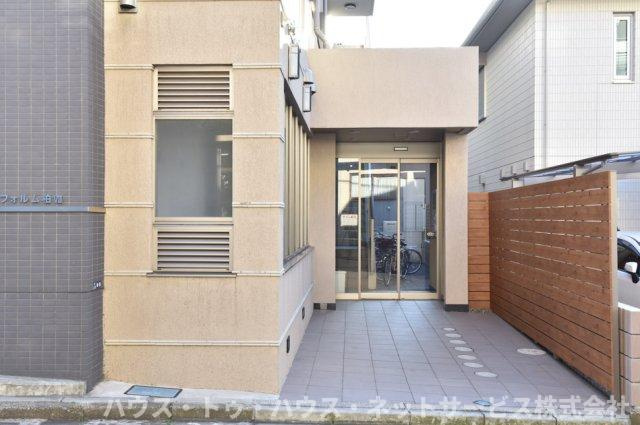 セナリオフォルム柏Ⅶのエントランス