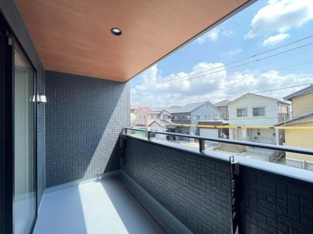 豊田市高岡本町南　新築分譲住宅　全2棟　1号棟のバルコニー