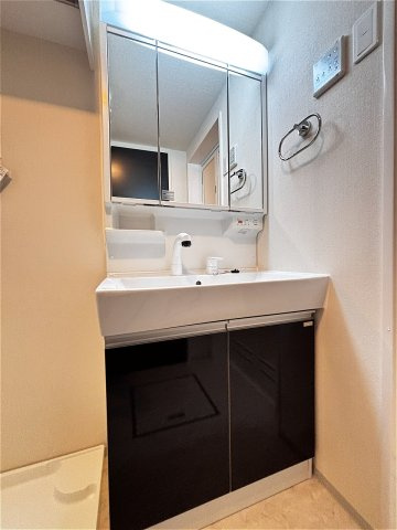 ルミナスピュア神戸の独立洗面台