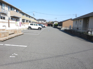【駐車場】