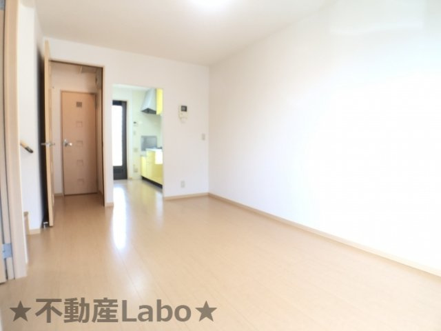 ロイヤルコートB棟　B1