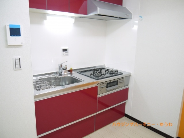 【キッチン】 | マンション豊島 | ３口コンロで、お料理ラクラクな高機能システムキッチン