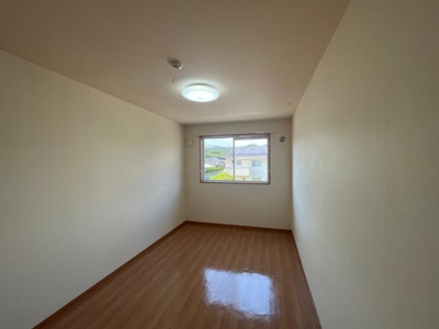 【内装】 | サニー・プレール | 洋室