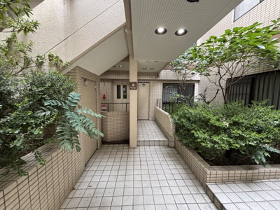 【エントランス】 | プレジオ伏見久我