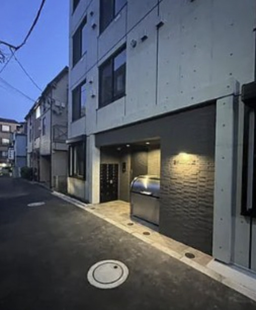 COCOCUBE西荻窪のエントランス