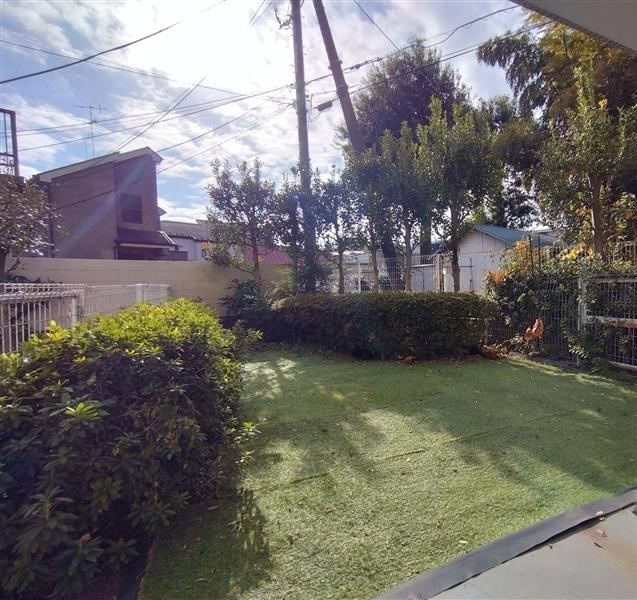 国分寺市東戸倉２丁目の中古マンションの庭