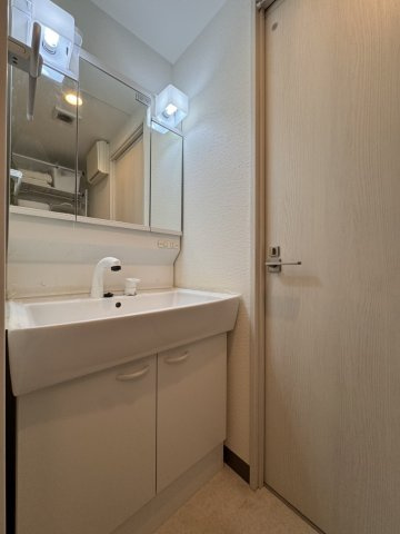 国分寺市東戸倉２丁目の中古マンションの独立洗面台