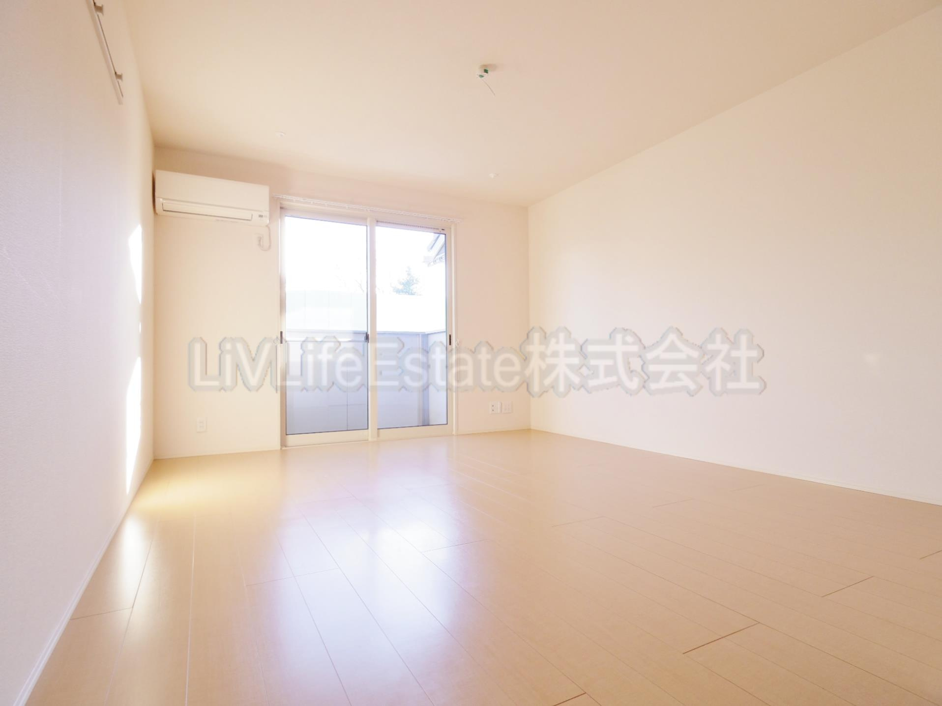 クレールA棟の居間・リビング