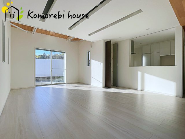 さいたま市西区大字高木　新築一戸建て　Cの居間・リビング|12/26撮影