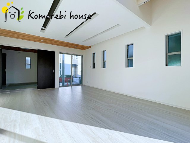 さいたま市西区大字高木　新築一戸建て　Cの居間・リビング|12/26撮影