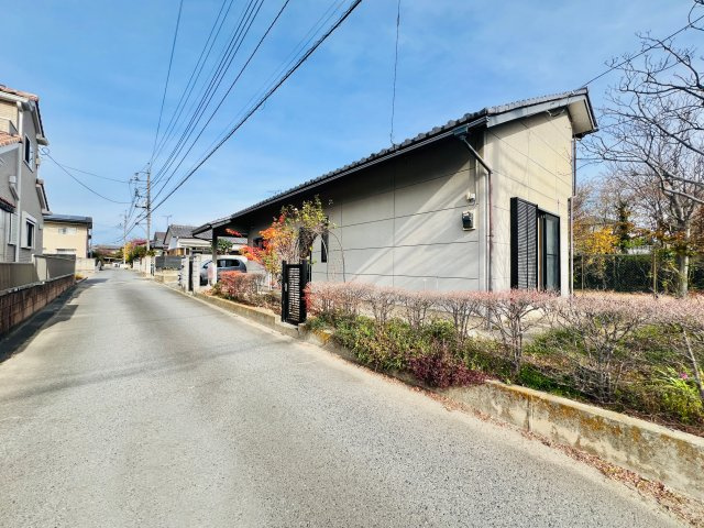 前橋市荒牧町の前面道路含む現地写真|暮らしやす住環境♪