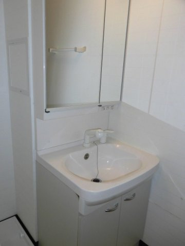 大阪市中央区松屋町住吉の賃貸マンションの洗面所