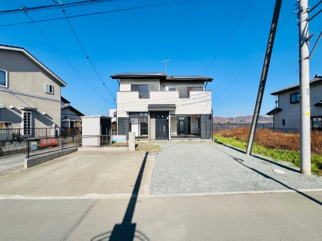 太田市鳥山上町の外観|間口も広く駐車も焦らずに◎