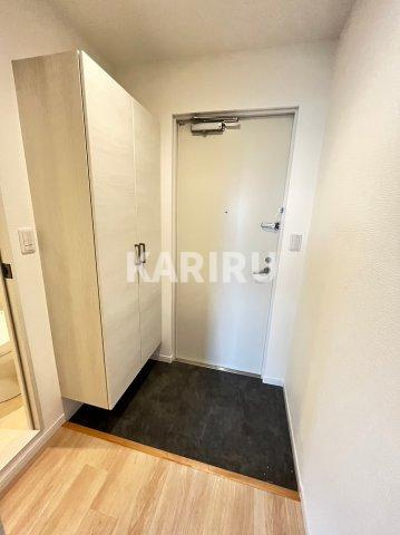 レジデンスコート京橋の玄関|同物件別部屋の写真です