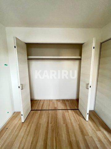 レジデンスコート京橋の収納|同物件別部屋の写真です