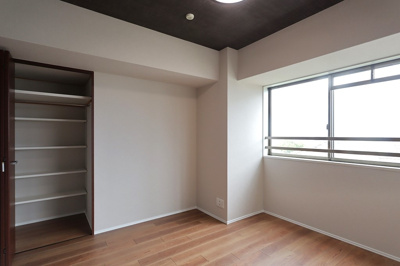 【洋室】 | メロディーハイム香里ケ丘ルインビューアルテアタワー