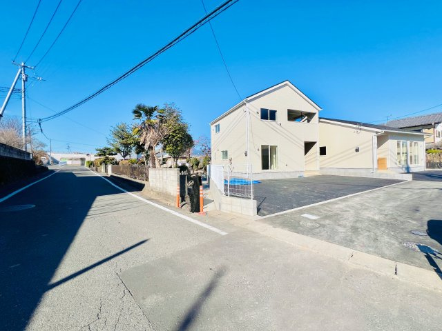 高崎市下里見町の前面道路含む現地写真|車の通りも少なく駐車も楽々♪