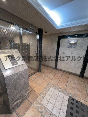 ガラステーション四谷三丁目のロビー