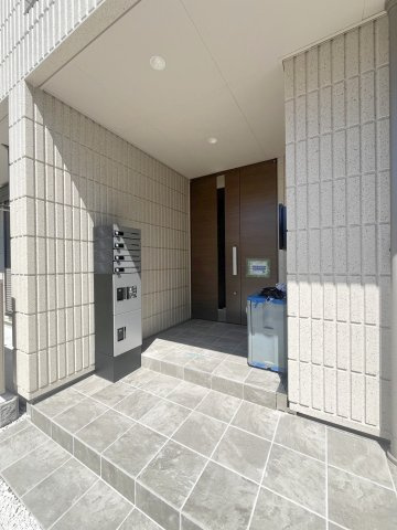 サンライト南太田のエントランス