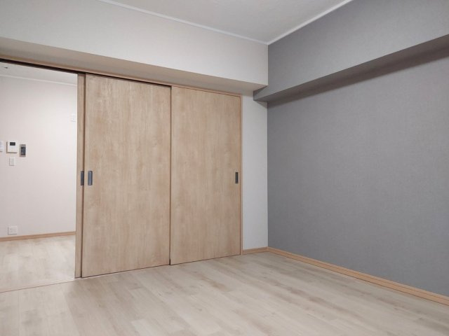 古町ツインタワーハイツの洋室