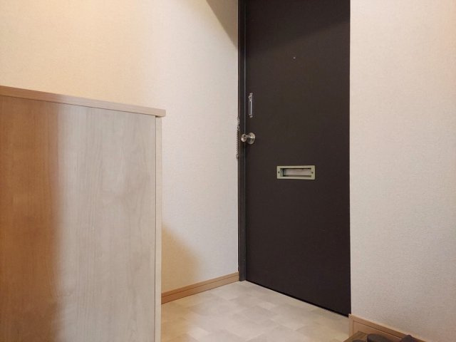 古町ツインタワーハイツの玄関