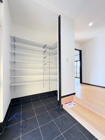 古賀市舞の里１丁目　戸建ての玄関