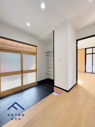 古賀市舞の里１丁目　戸建ての玄関