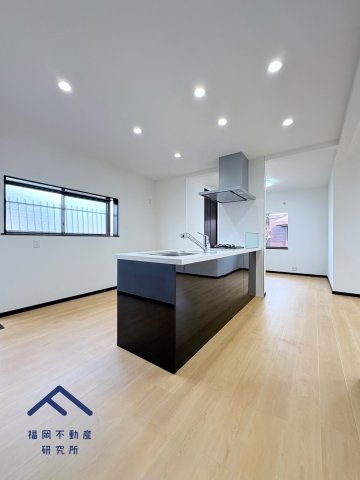 古賀市舞の里１丁目　戸建ての居間・リビング