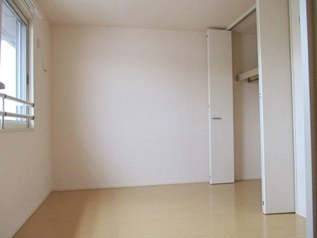 ルミナスの洋室