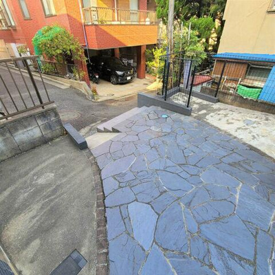 【エントランス】 | カーサドマーニ | 広々としたエントランス♪