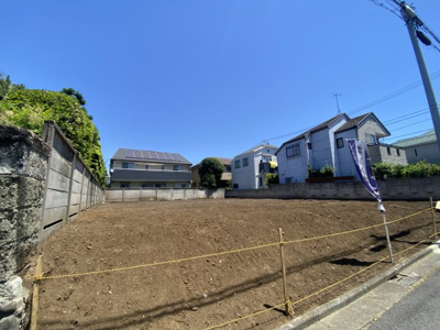【前面道路含む現地写真】 | 富士見ヶ丘３区画 | 閑静な住宅街、低層エリア　※古家解体中