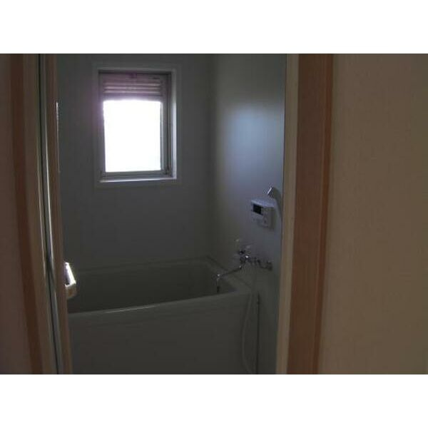 岸和田市吉井町１丁目の賃貸マンションの浴室|日々の暮らしに欠かせないお風呂です