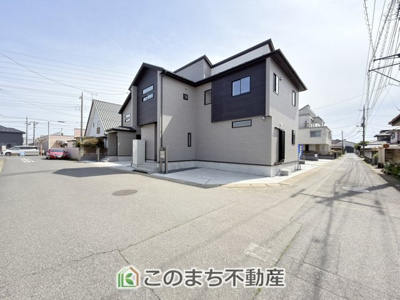 【前面道路含む現地写真】 | ブルーミングガーデン下野市駅東2丁目　1号棟 | 前面道路含む現地写真
